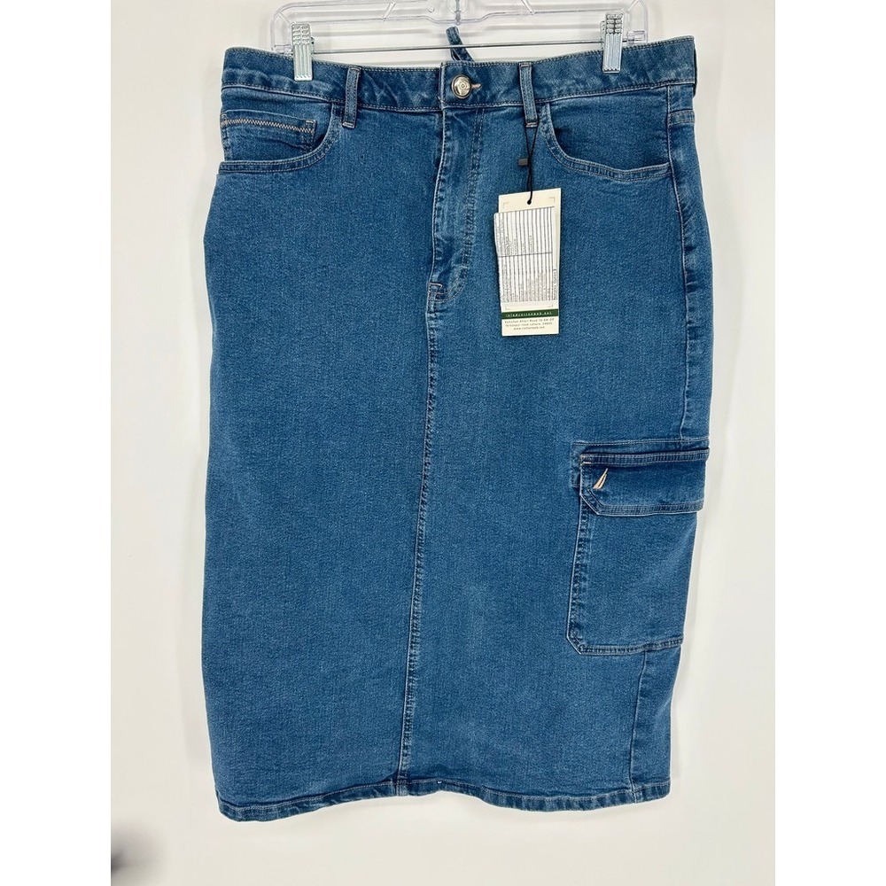NWT Women's Denim Cargo Skirt Size 14 Blue Knee Midi Utility Pocket Y2K Utility